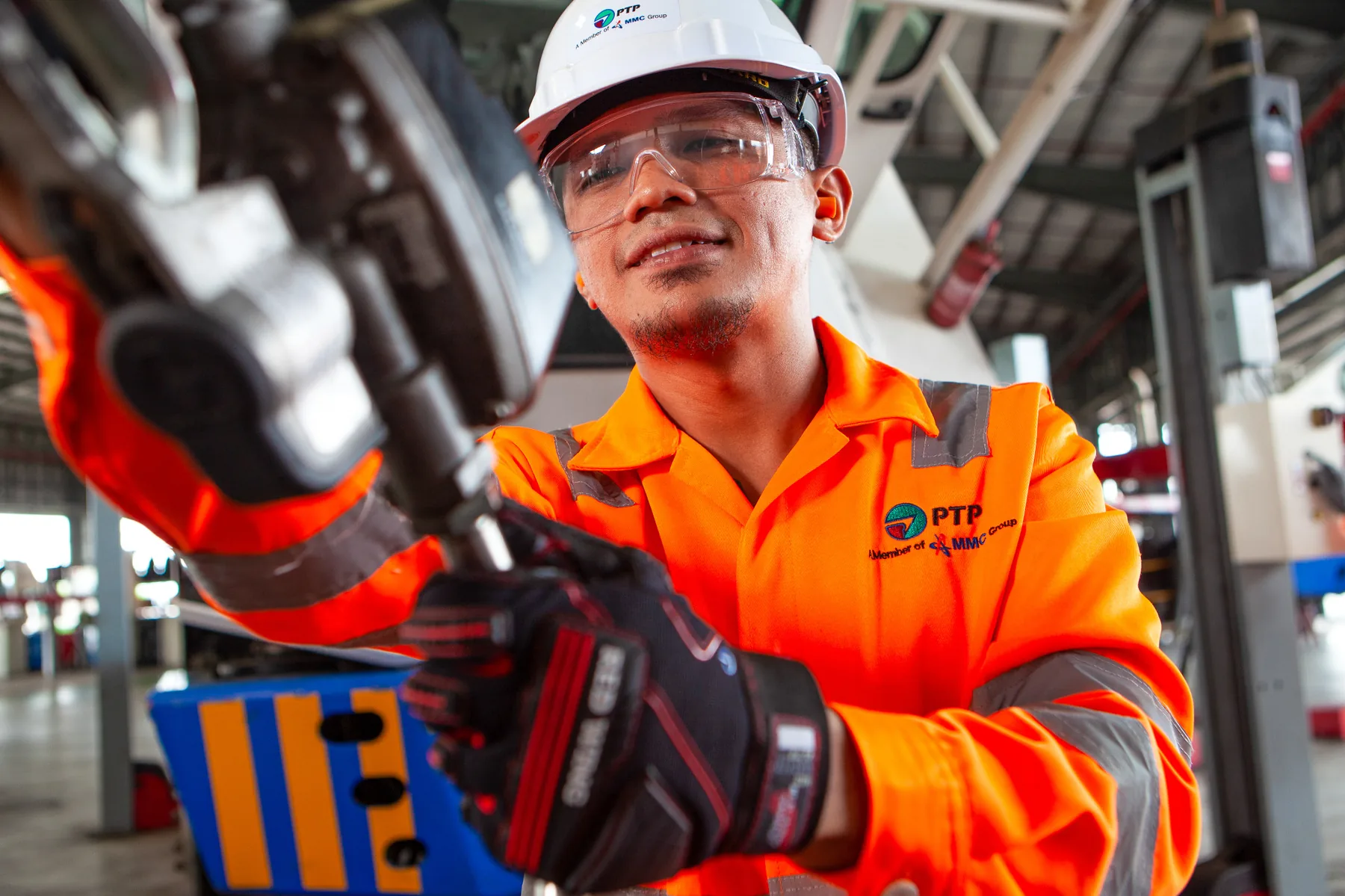 Industrial & Advertising photo 8